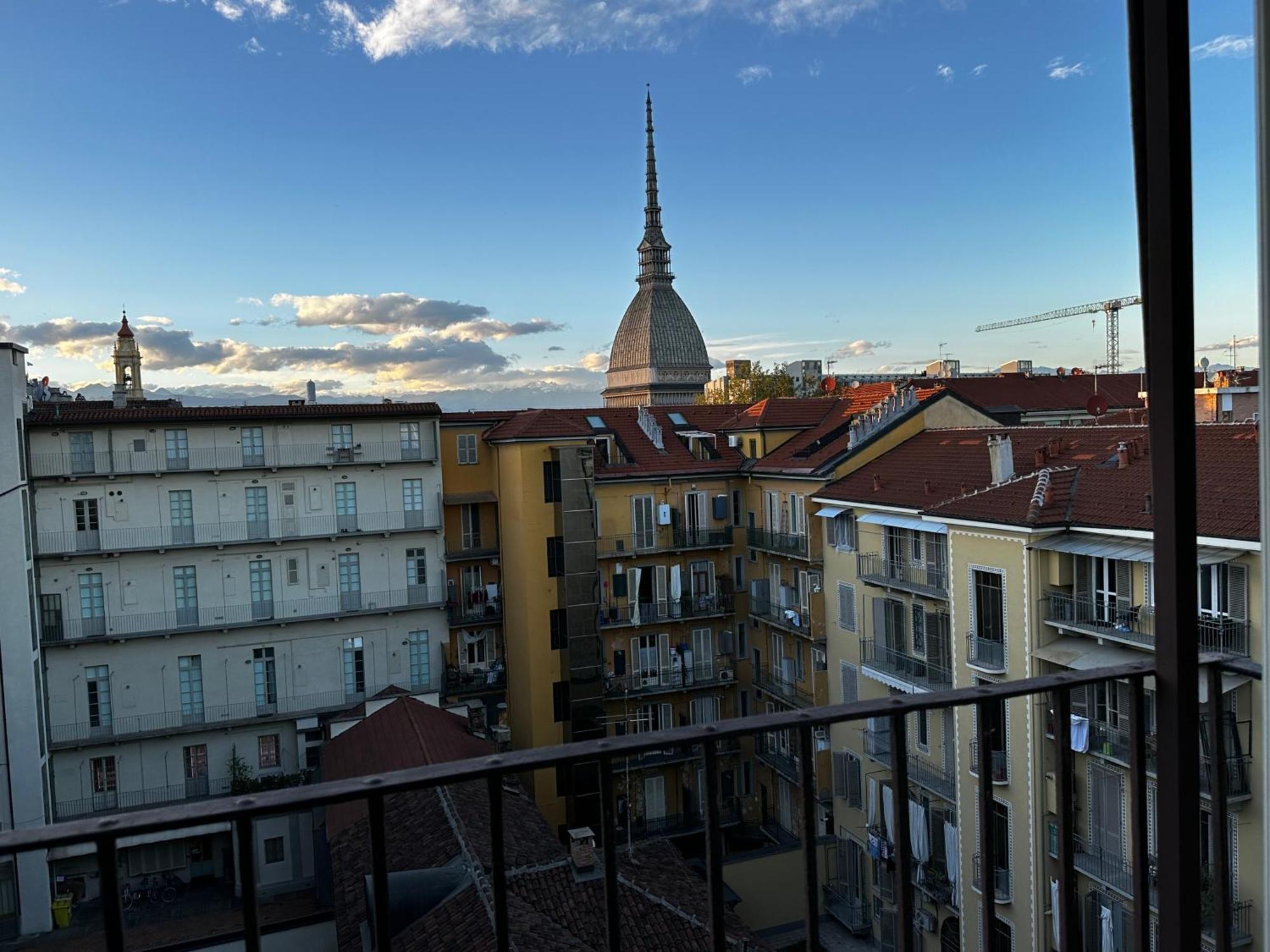 Апартаменты Le Finestre Sulla Mole Турин Экстерьер фото